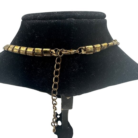 Gold Tone Statement Necklace Green Faceted Acrylic Stones Bib Design - Picture 5 of 9